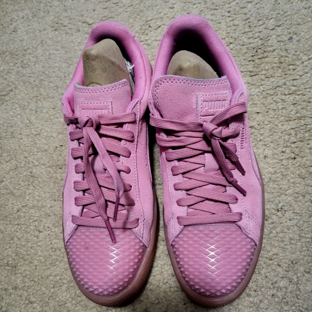 ⛔️SOLD⛔️ Pink Puma Sneakers